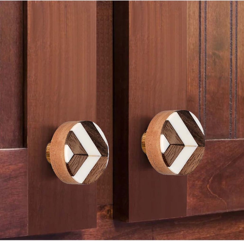Mascot Hardware Fusion Arrow 1-1/2 in. Round Cabinet Knob (Pack of 10)