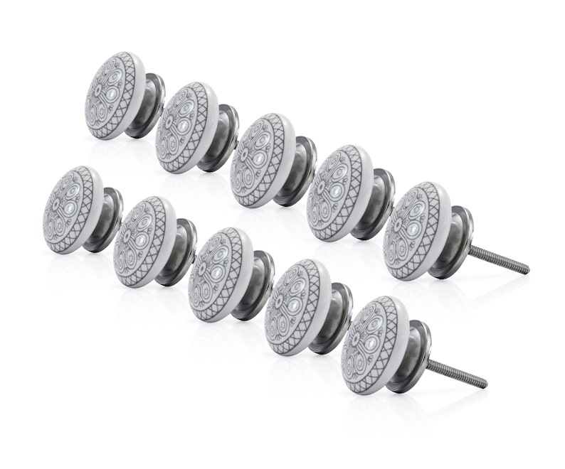 Mascot Hardware Antique Flower 1-1/2 in. Grey Cabinet Knob (Pack of 10)