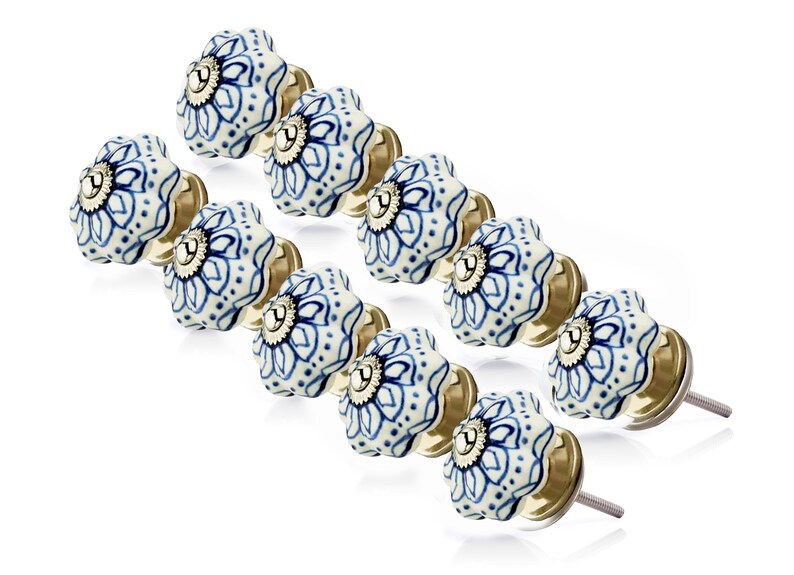 Mascot Hardware Flowered Knob 1-7/10 in. White Cabinet Knob (Pack of 10)