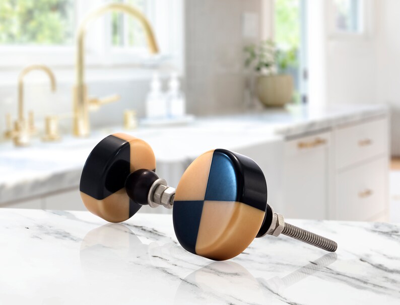 Mascot Hardware Pie 1-8/17 in. Black & Brown Drawer Cabinet Knob