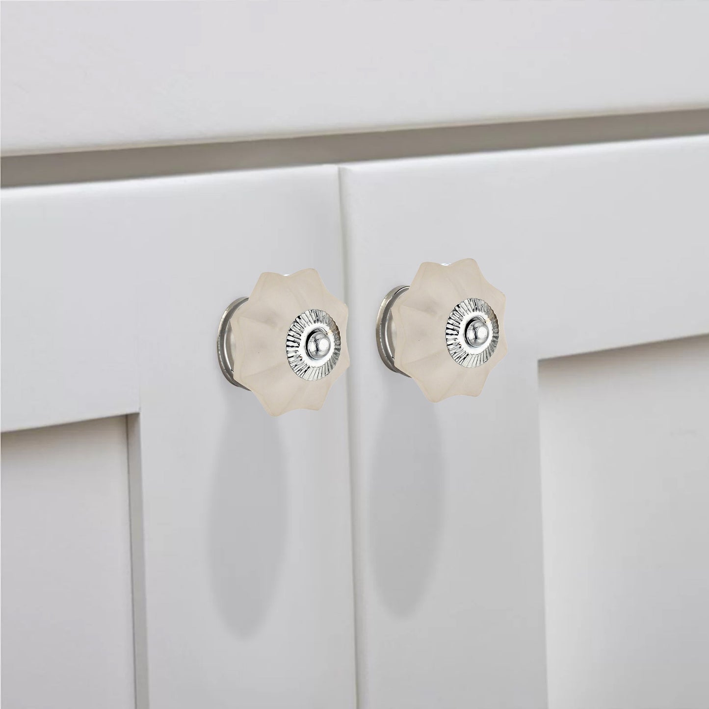 OPAQUE 1-3/4 IN. FLOWER NOVELTY CABINET KNOB