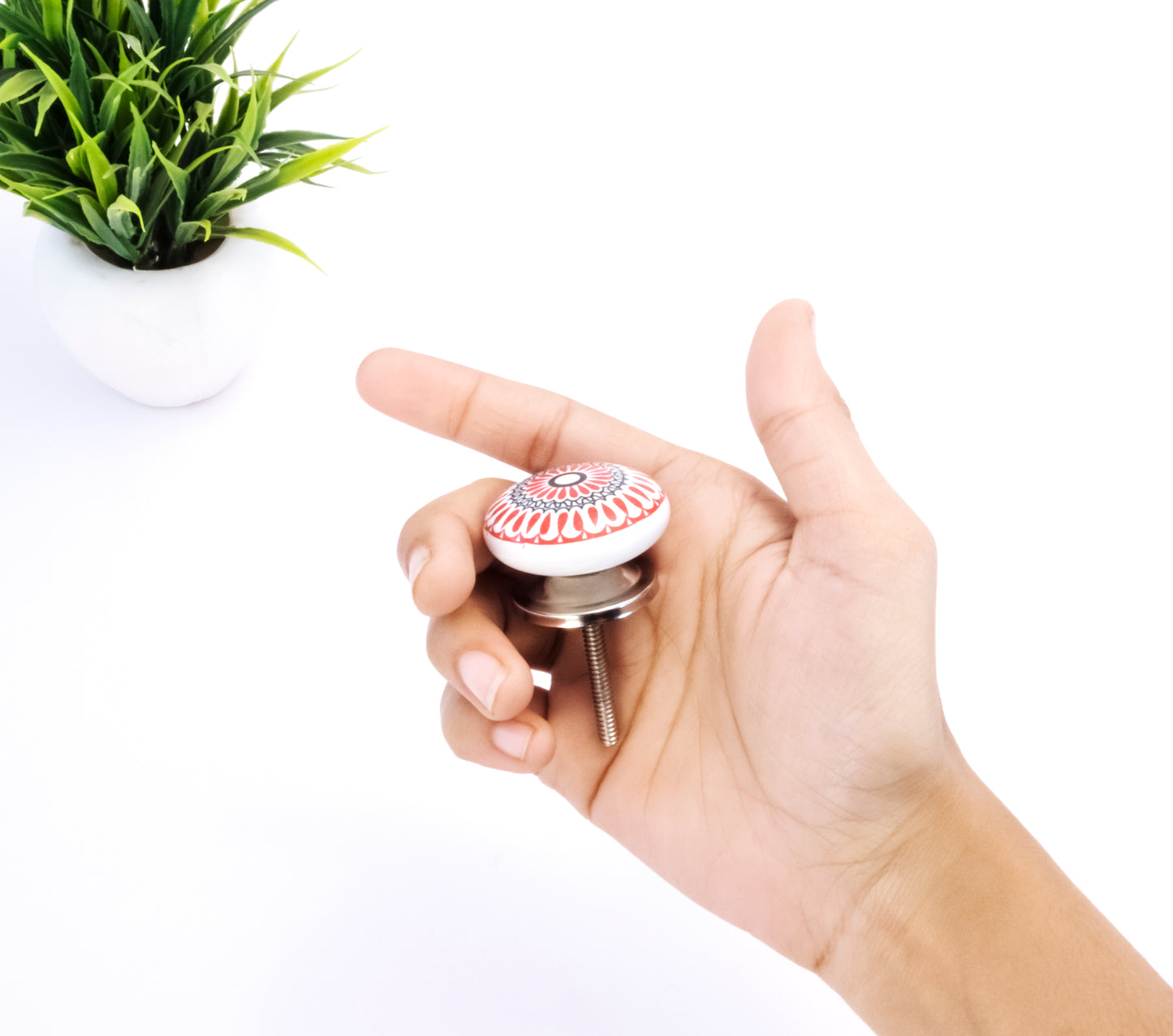 Mascot Hardware Candlenut 1-1/2 in. Red Leaves Drawer Cabinet Knob