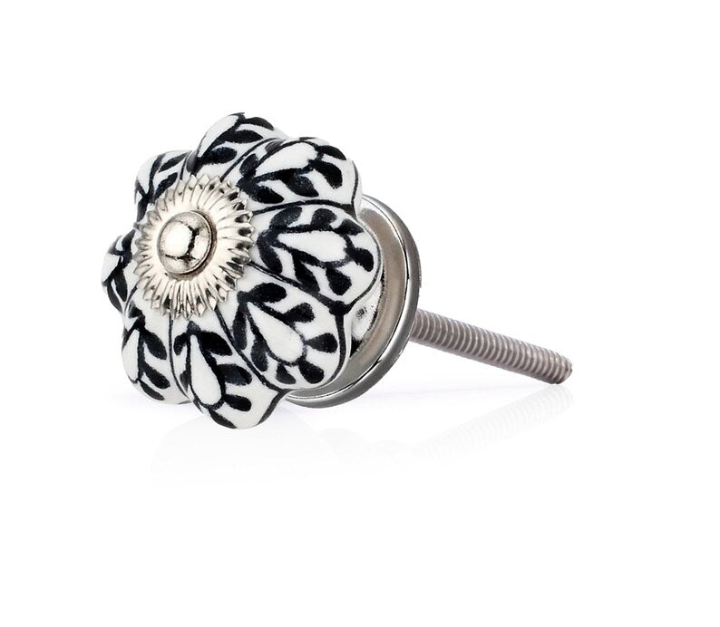 Mascot Hardware Black 1-3/5 in. Flower on White Melon Cabinet Knob (Pack of 10)