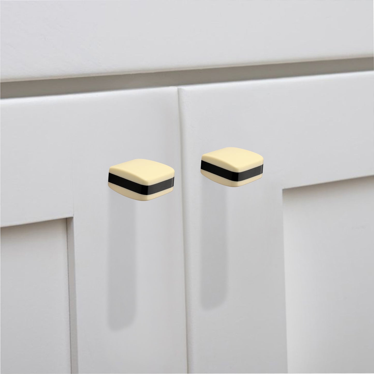Mascot Hardware Sandwich Shape 1-3/7 in. (36mm) Black Stripe Over Cream Base Cabinet Knob