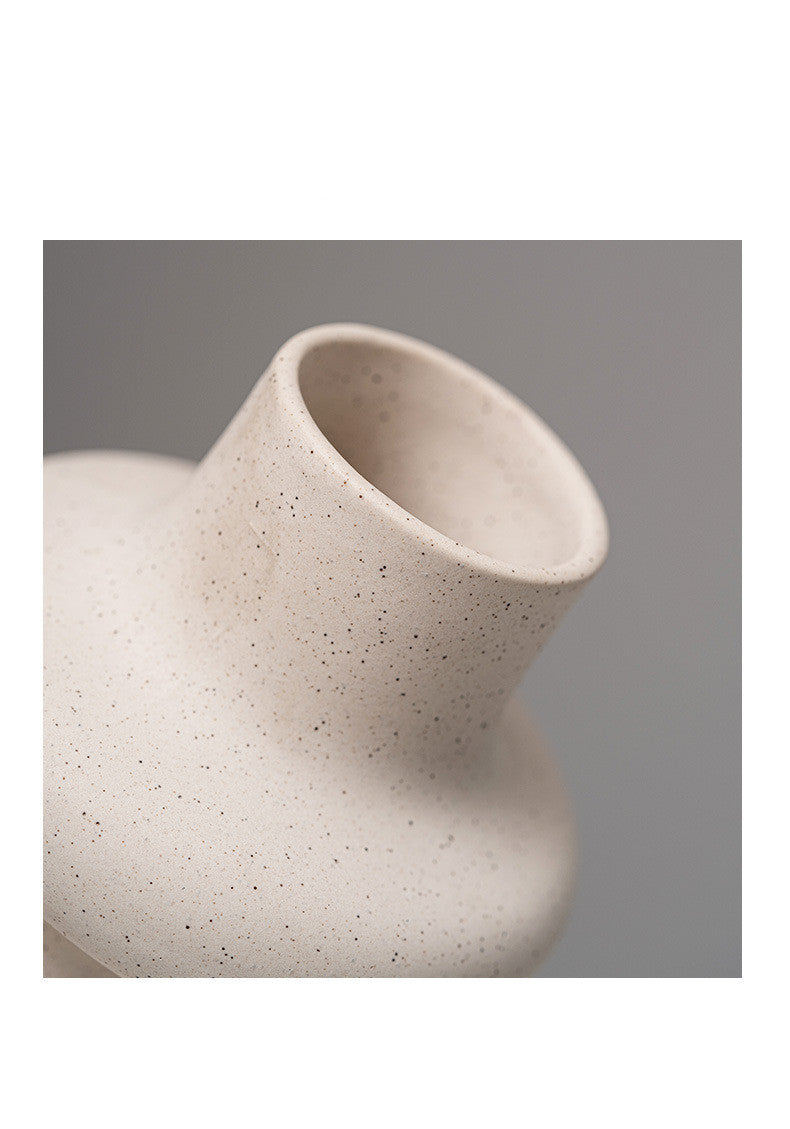 Fashion Dimon Shaped Ring Ceramic Vase