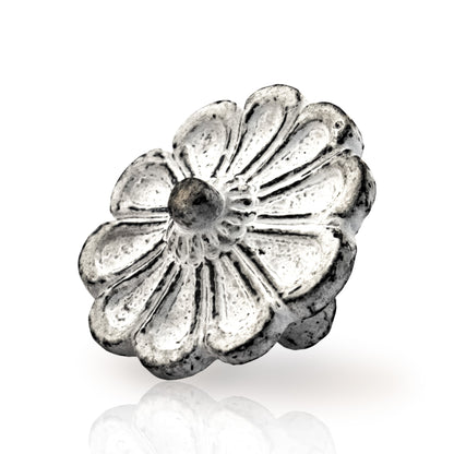 Mascot Hardware Cosmo Flower 1-5/6 in. Distressed White Patina Cabinet Knob (Pack of 10)