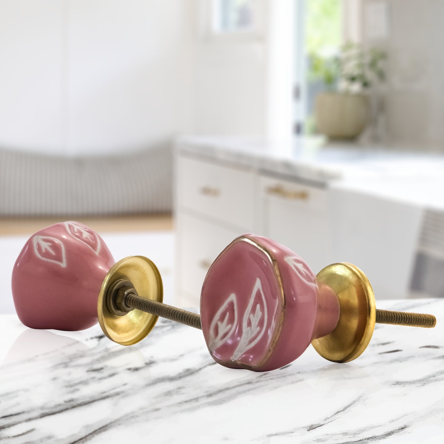 Mascot Hardware Tropical Leaves 1-2/3 in. Drawer Cabinet Knob (Pack of 10)