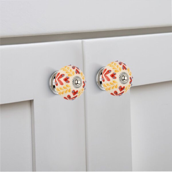 Wavy 1-4/7 in. Round Cabinet knob