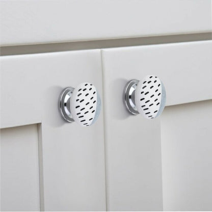 Mascot Hardware Sugar Maple 1-1/2 in. Drawer Cabinet Knob