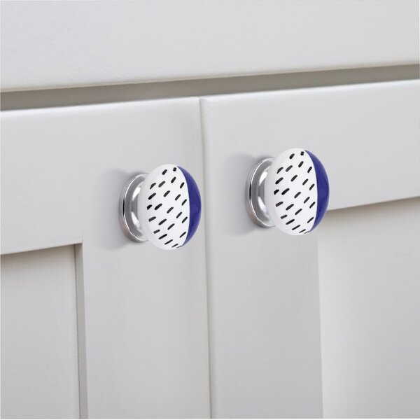 Mascot Hardware Sugar Maple 1-1/2 in. Drawer Cabinet Knob