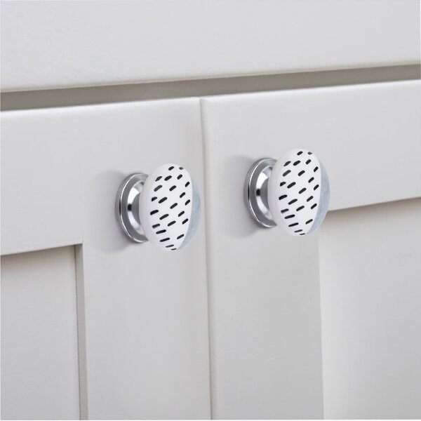 Mascot Hardware Sugar Maple 1-1/2 in. Drawer Cabinet Knob
