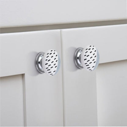 Mascot Hardware Sugar Maple 1-1/2 in. Drawer Cabinet Knob