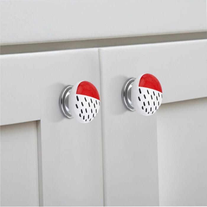 Mascot Hardware Sugar Maple 1-1/2 in. Drawer Cabinet Knob