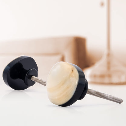 Mascot Hardware Shell 1-3/4 in. Drawer Cabinet Knob